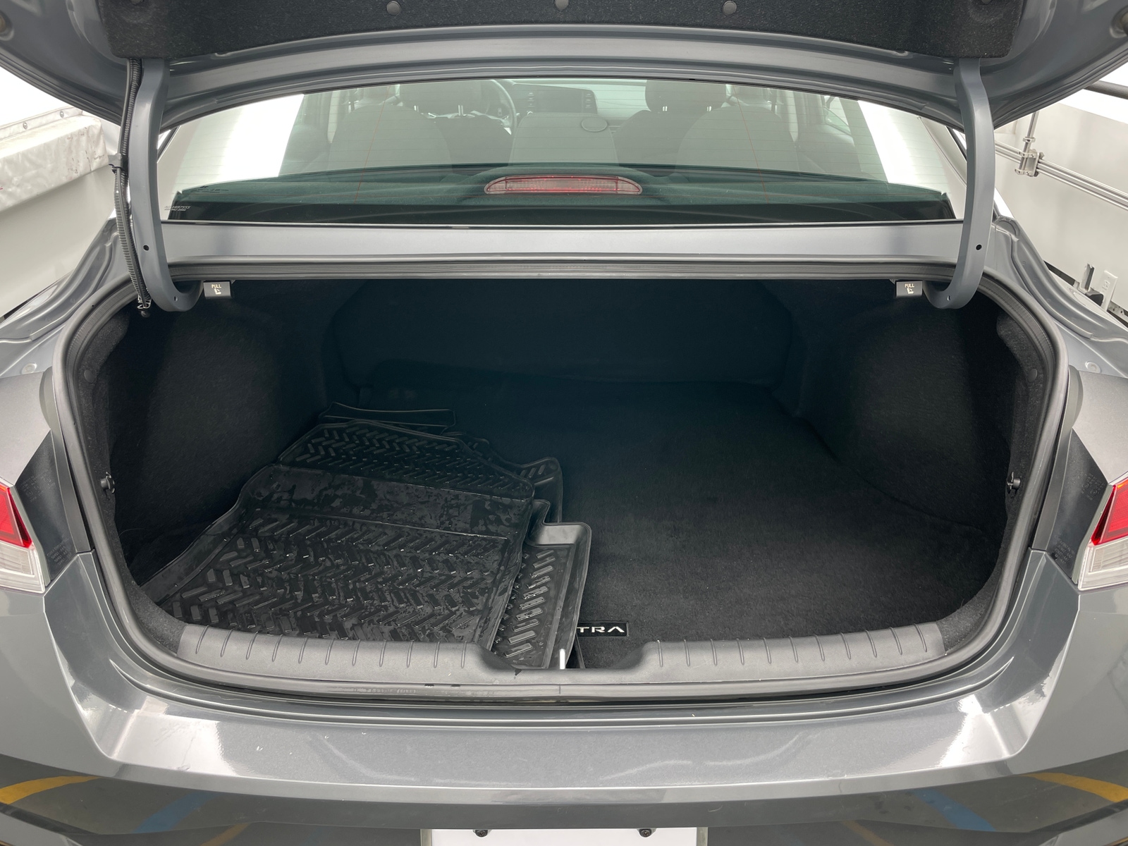 Thumbnail: 2023 Hyundai Elantra - 7