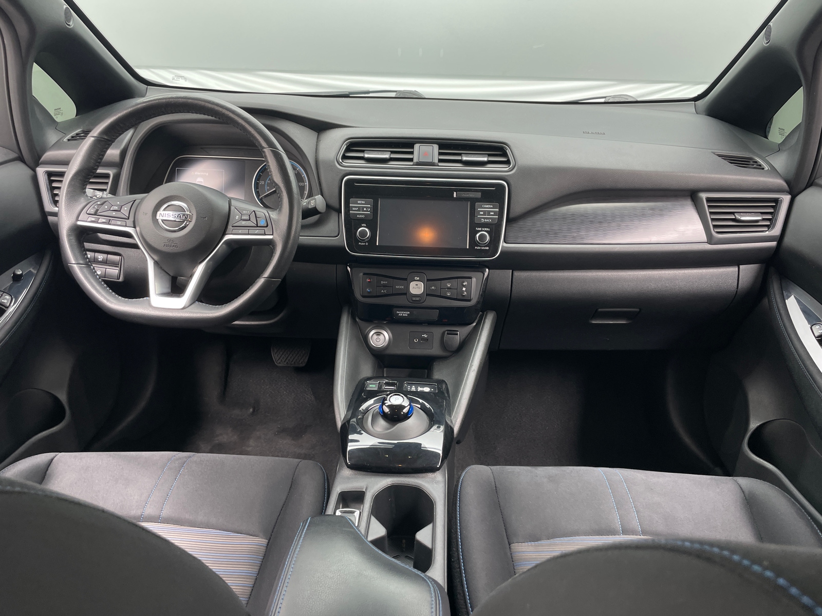 Thumbnail: 2018 Nissan Leaf - 3