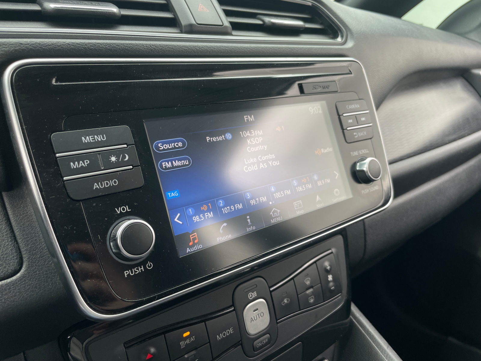 Thumbnail: 2018 Nissan Leaf - 4