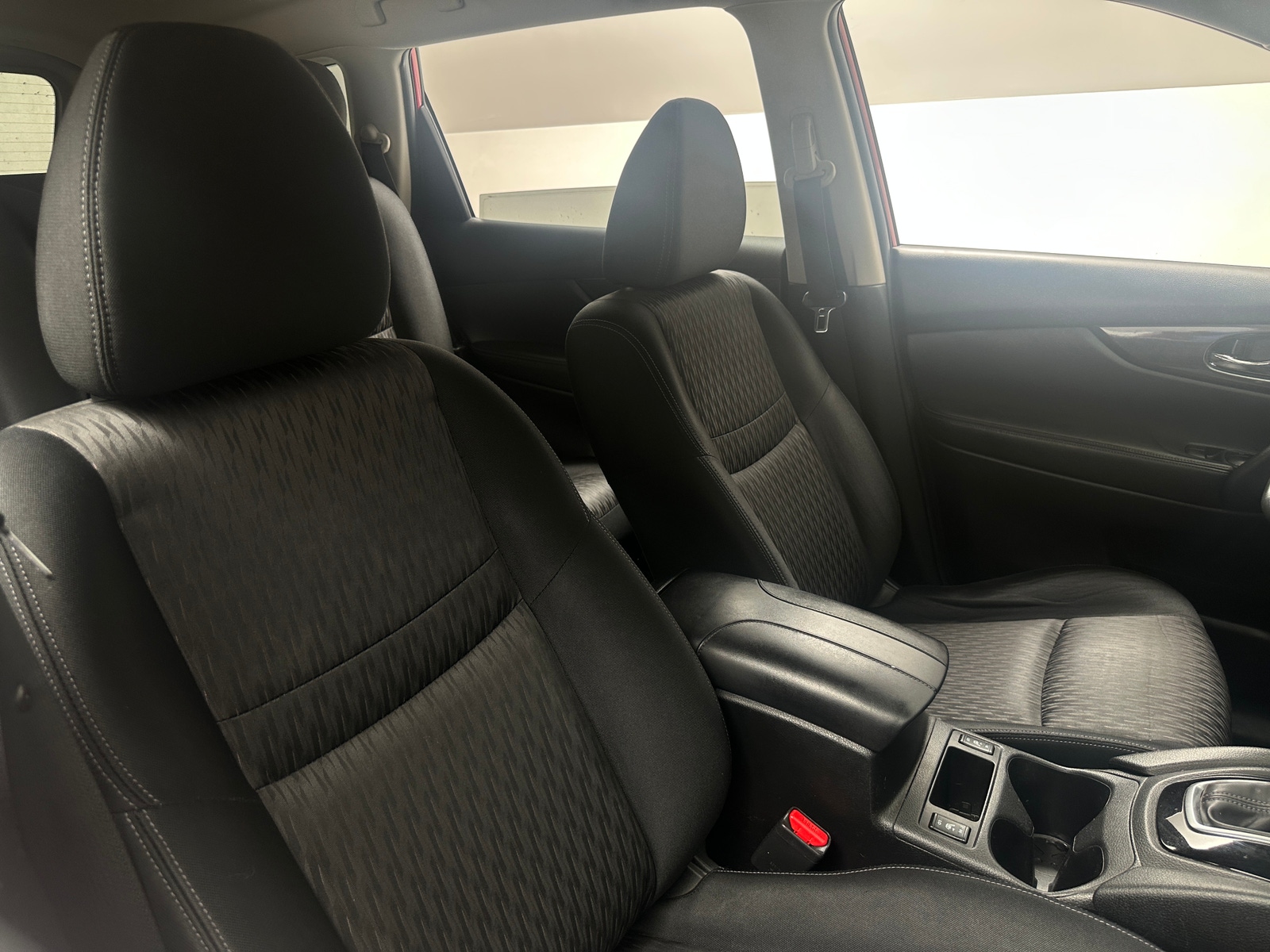 Thumbnail: 2017 Nissan Rogue - 2