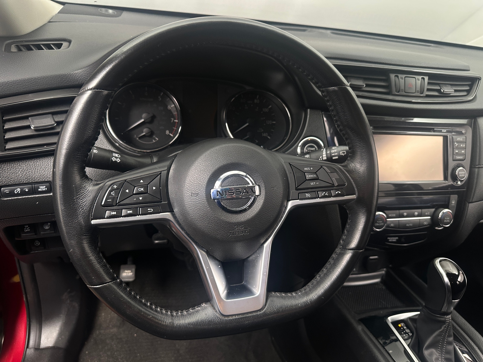 Thumbnail: 2017 Nissan Rogue - 5