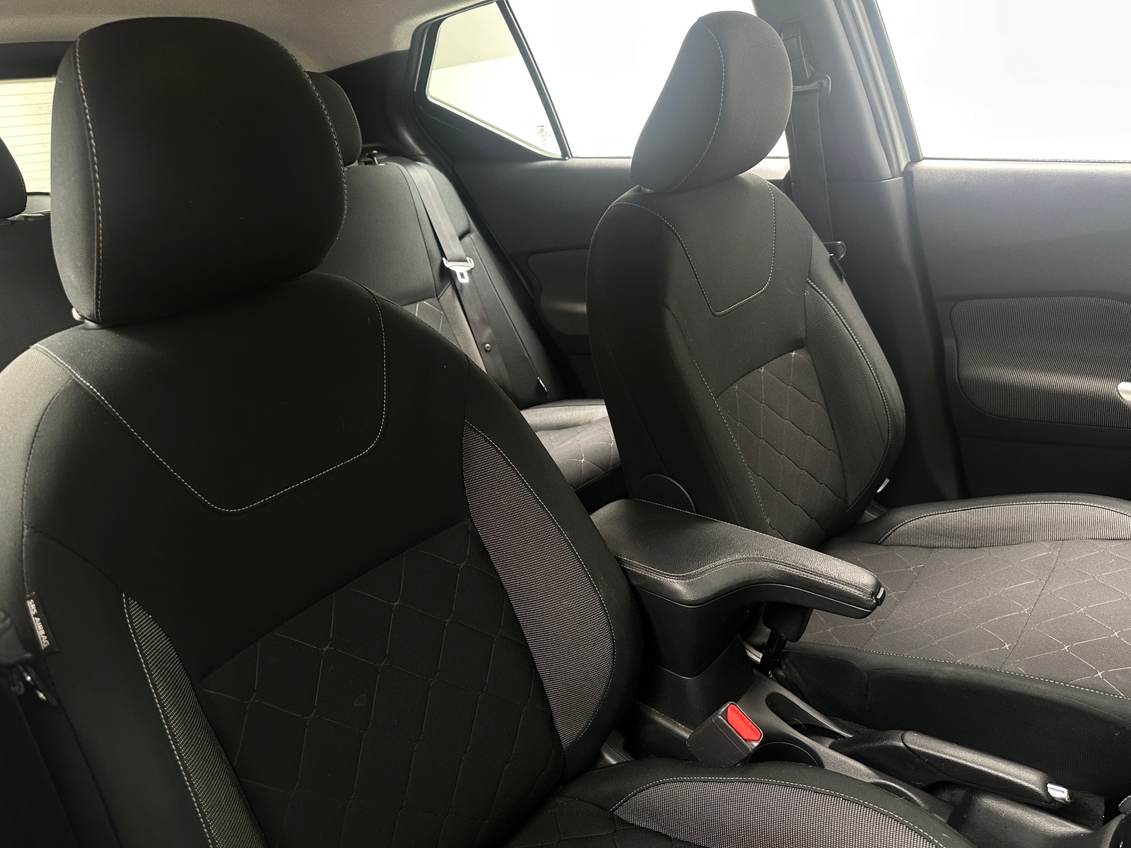 Thumbnail: 2020 Nissan Kicks - 2