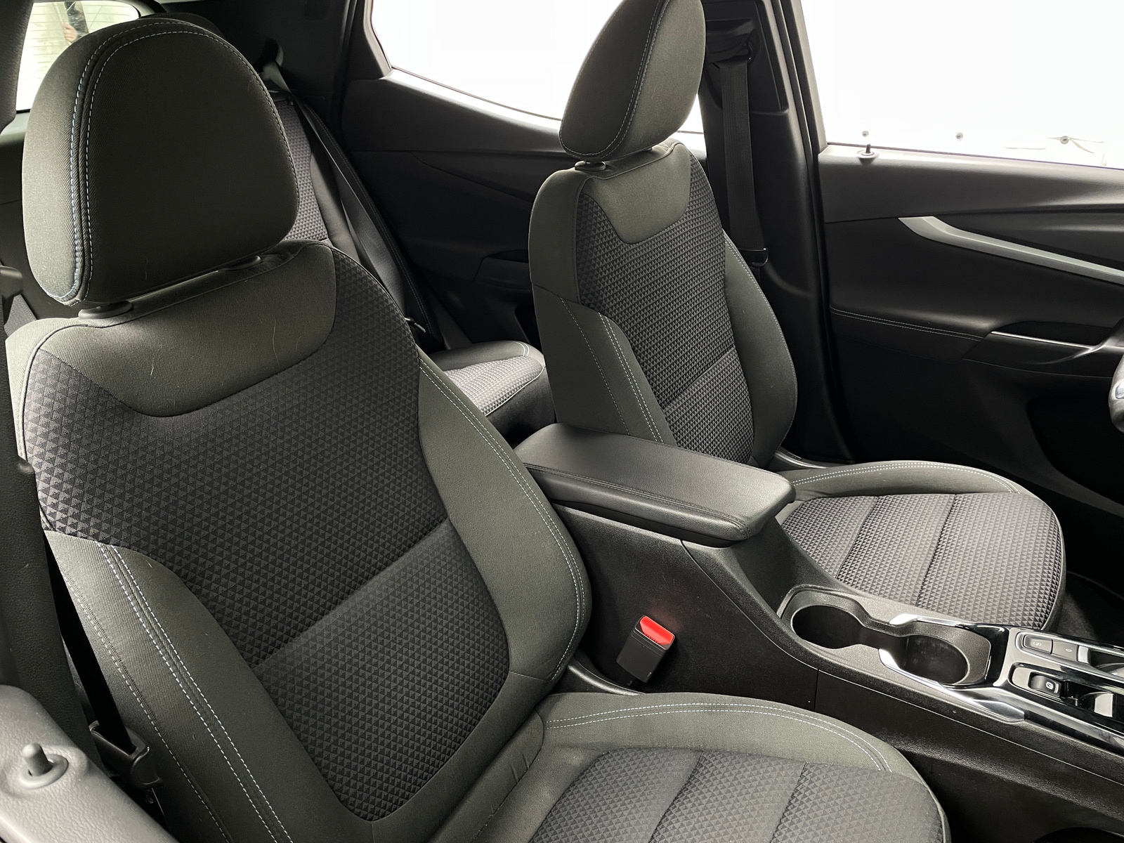 Thumbnail: 2023 Chevrolet Bolt EUV - 2