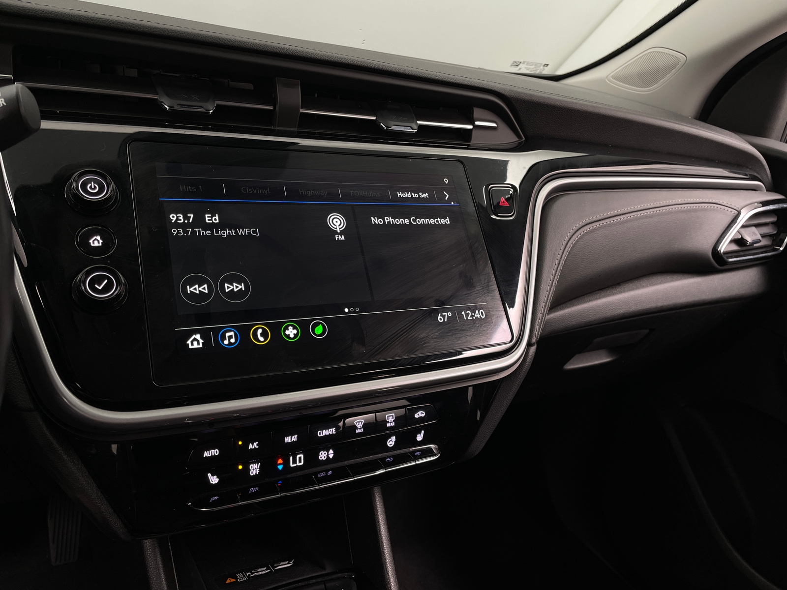 Thumbnail: 2023 Chevrolet Bolt EUV - 4