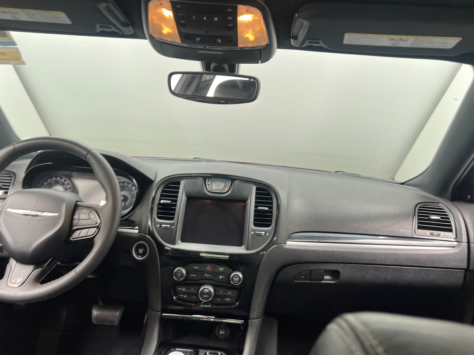 Thumbnail: 2023 Chrysler 300 - 2