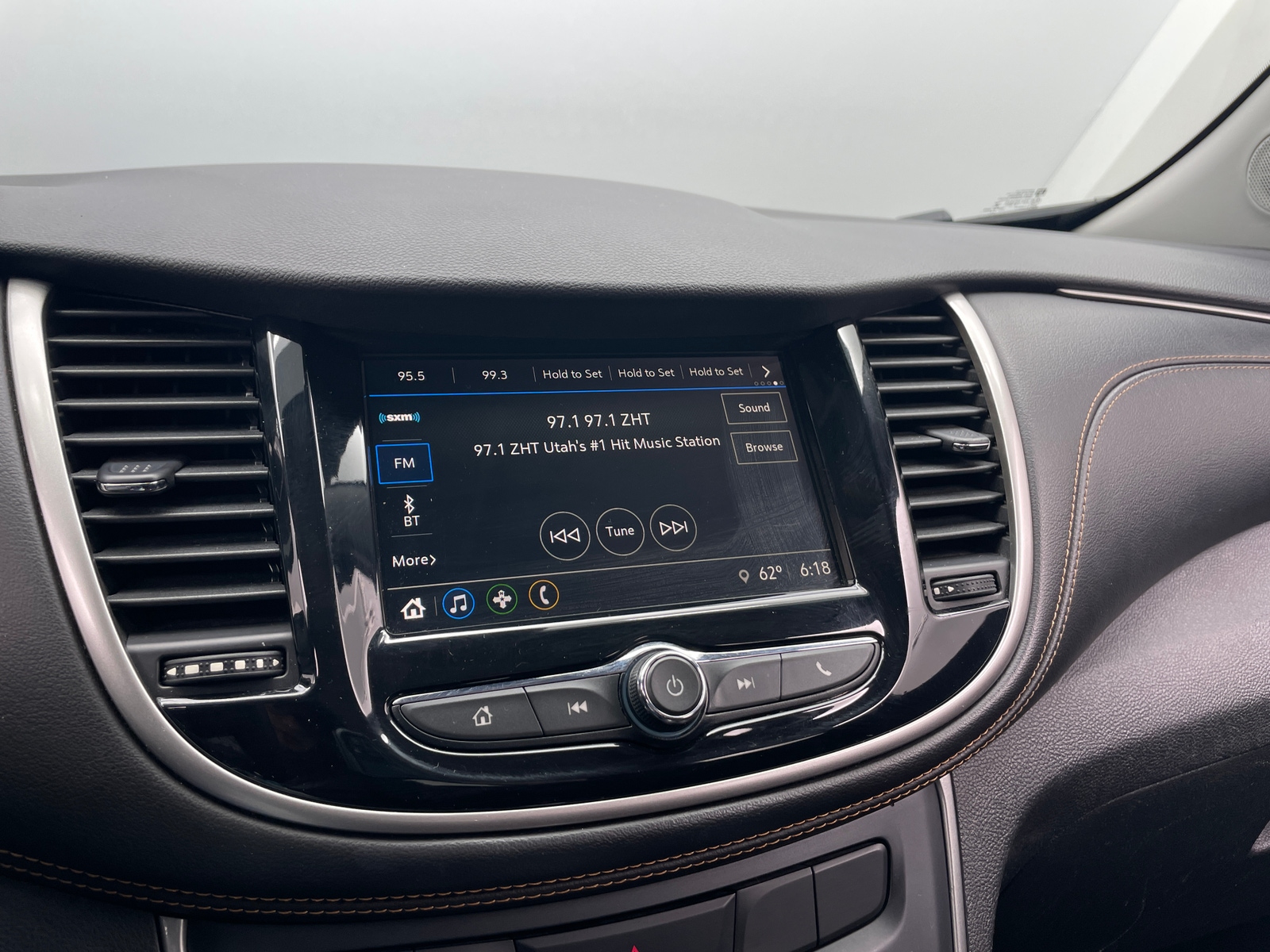 Thumbnail: 2018 Chevrolet Trax - 4