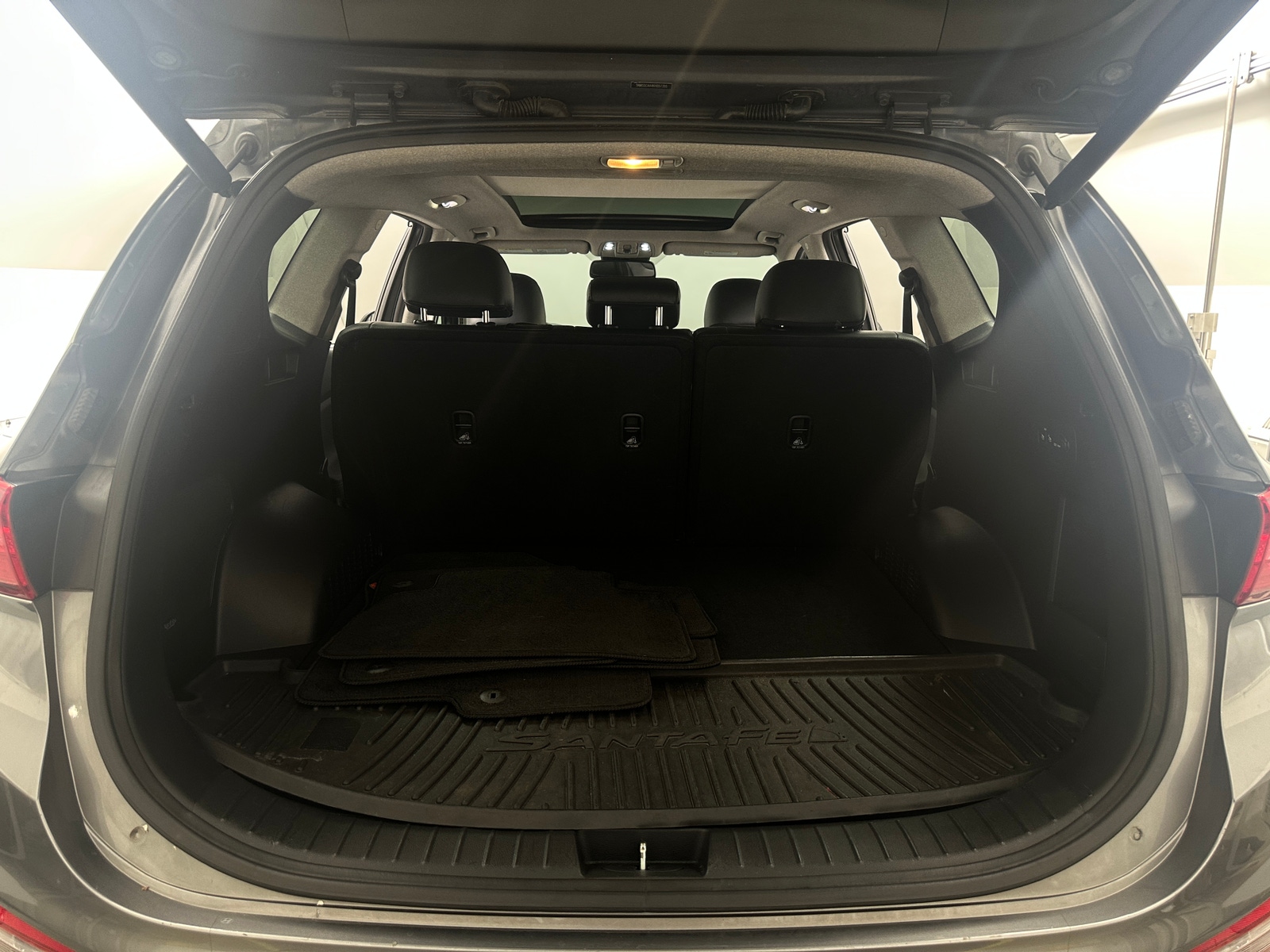 Thumbnail: 2019 Hyundai Santa Fe - 6