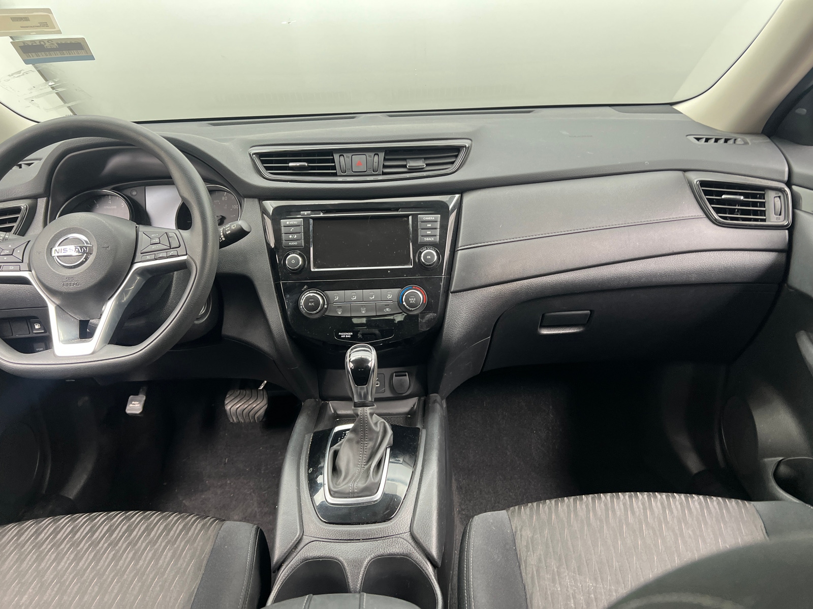 Thumbnail: 2018 Nissan Rogue - 3