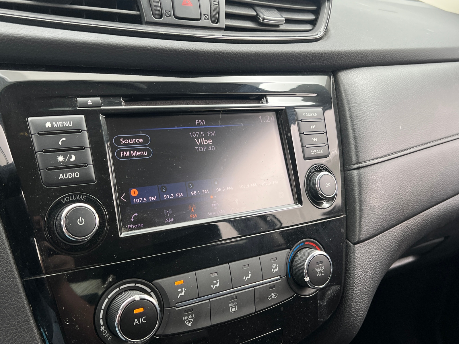 Thumbnail: 2018 Nissan Rogue - 4