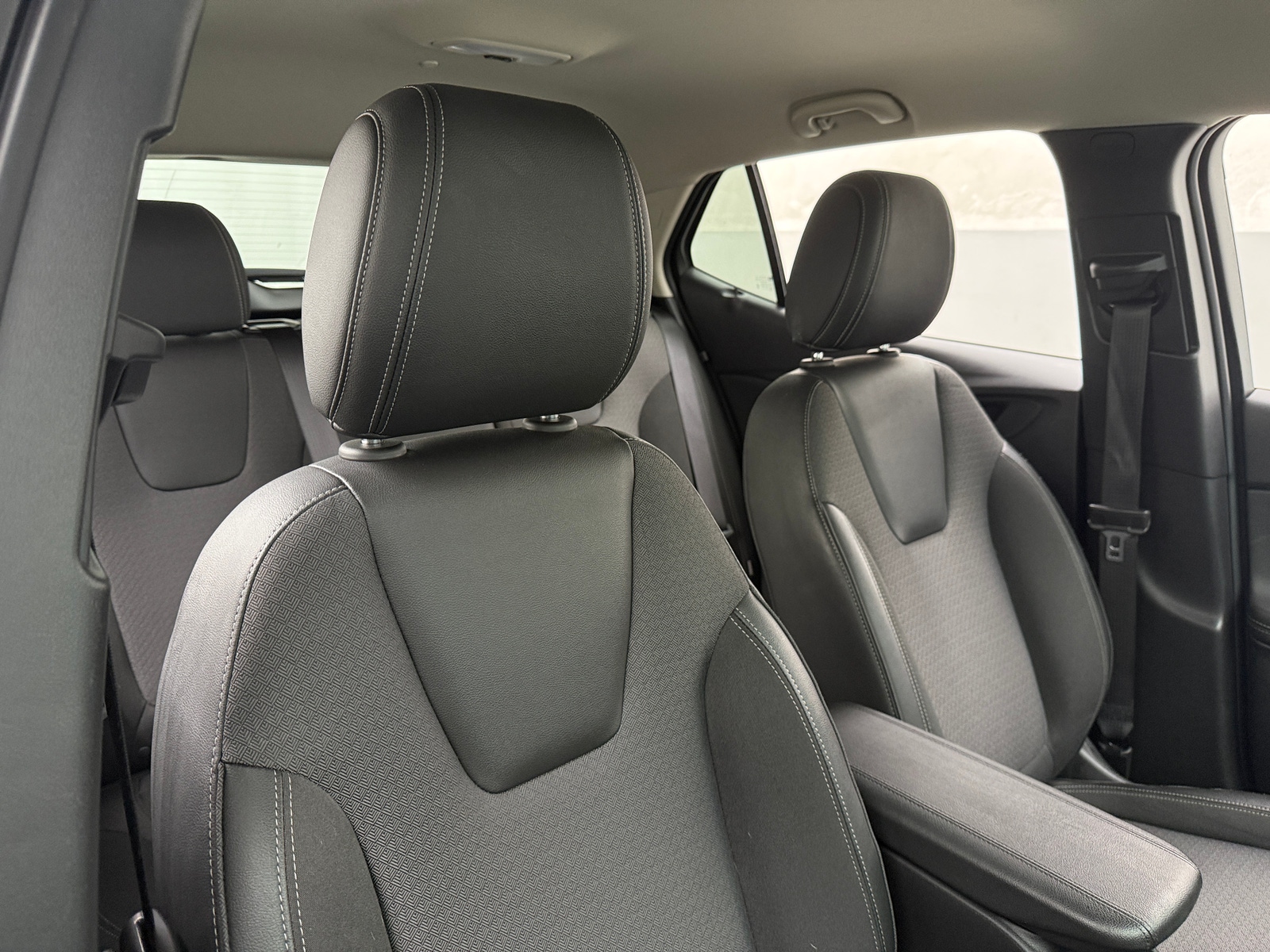 Thumbnail: 2025 Buick Encore GX - 2