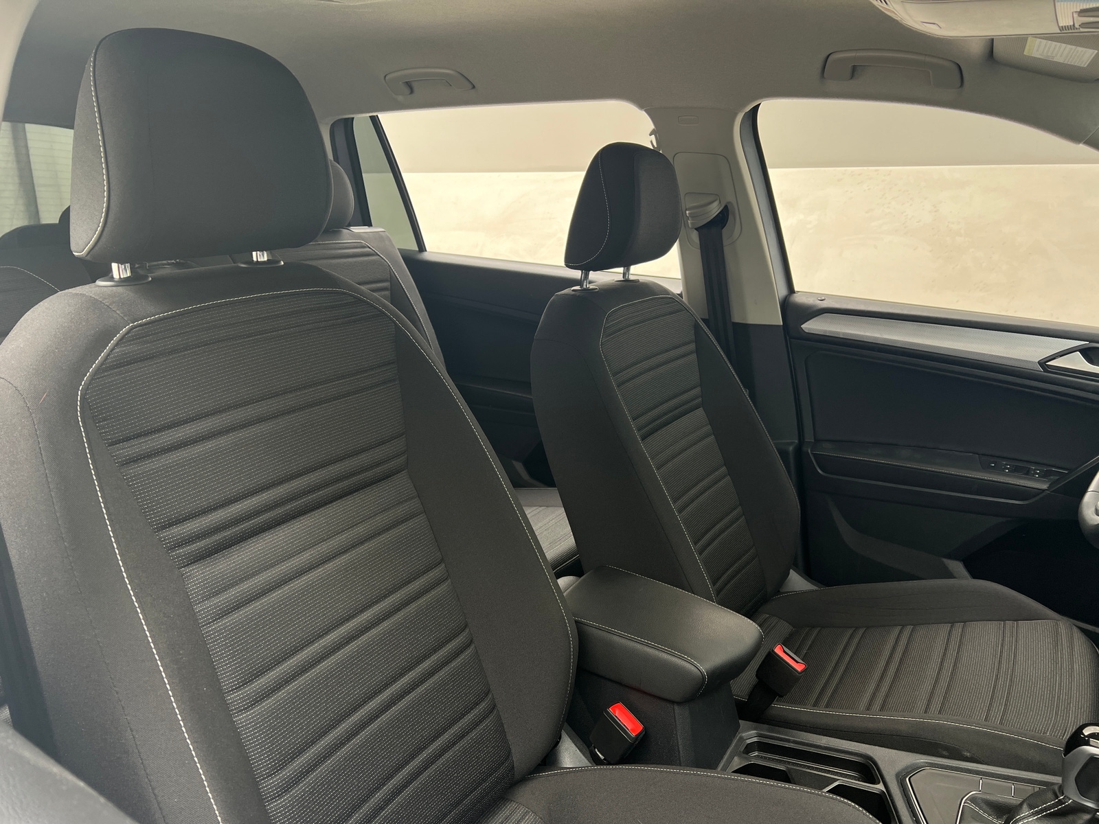 Thumbnail: 2023 Volkswagen Tiguan - 2