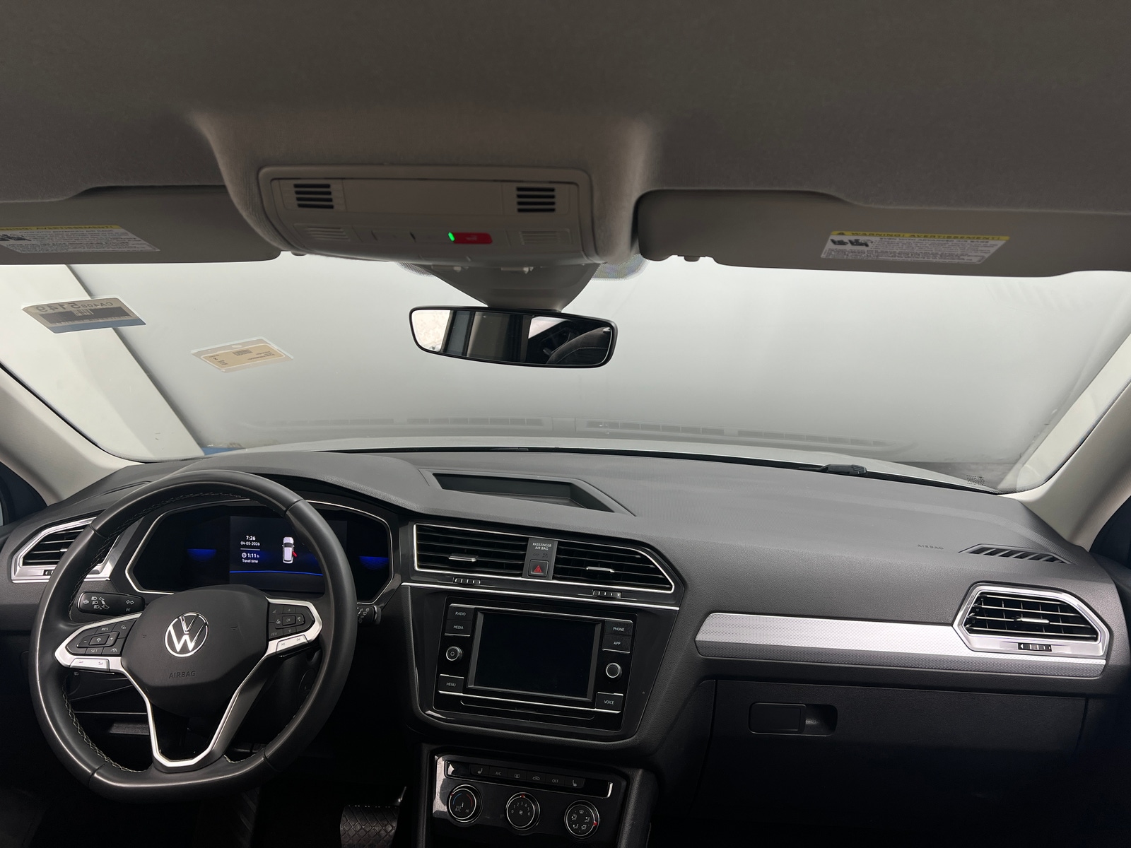 Thumbnail: 2023 Volkswagen Tiguan - 3