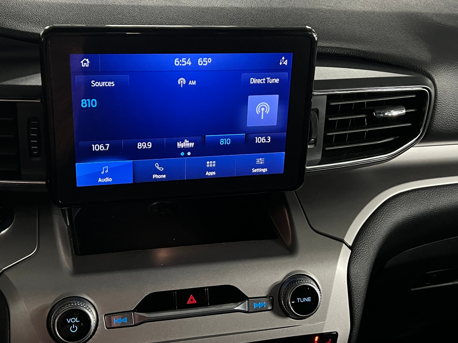 Thumbnail: 2021 Ford Explorer - 4