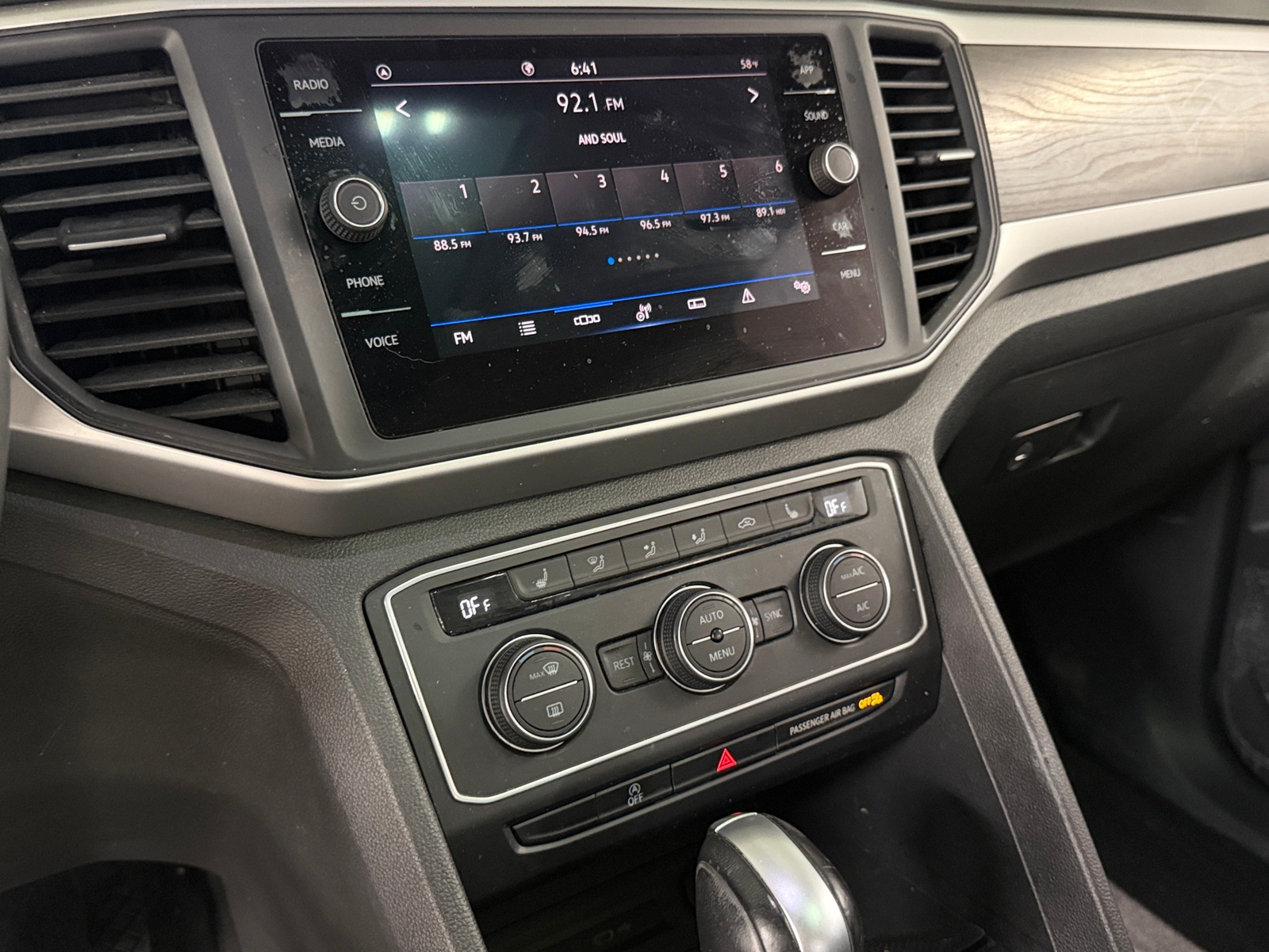 Thumbnail: 2021 Volkswagen Atlas - 3