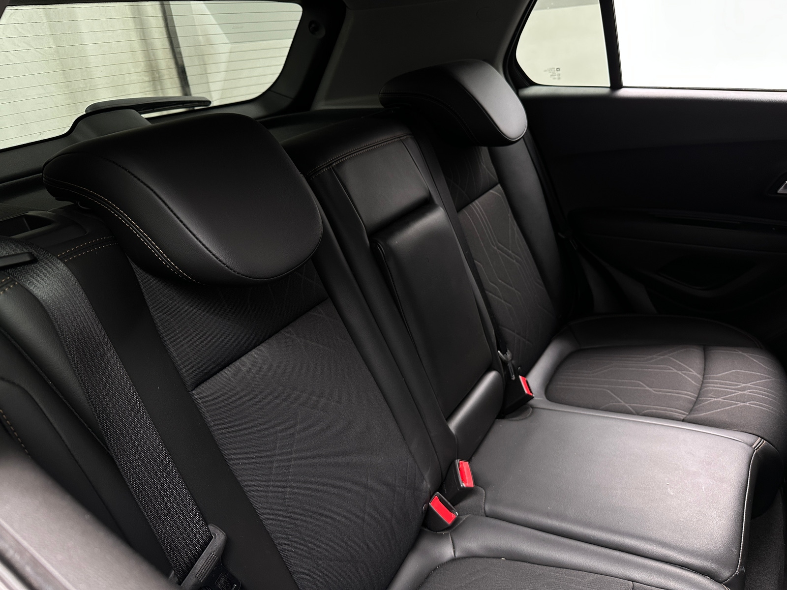 Thumbnail: 2017 Chevrolet Trax - 6