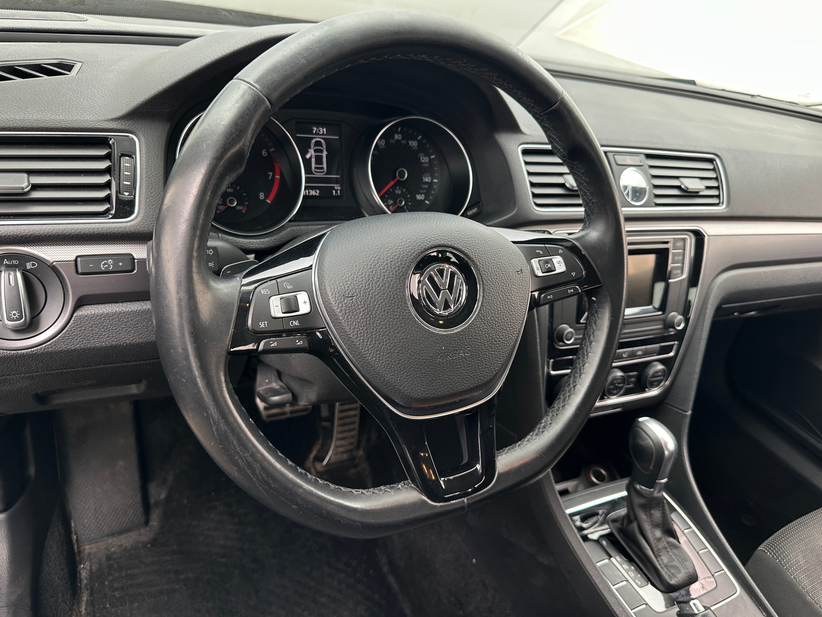 Thumbnail: 2016 Volkswagen Passat - 5