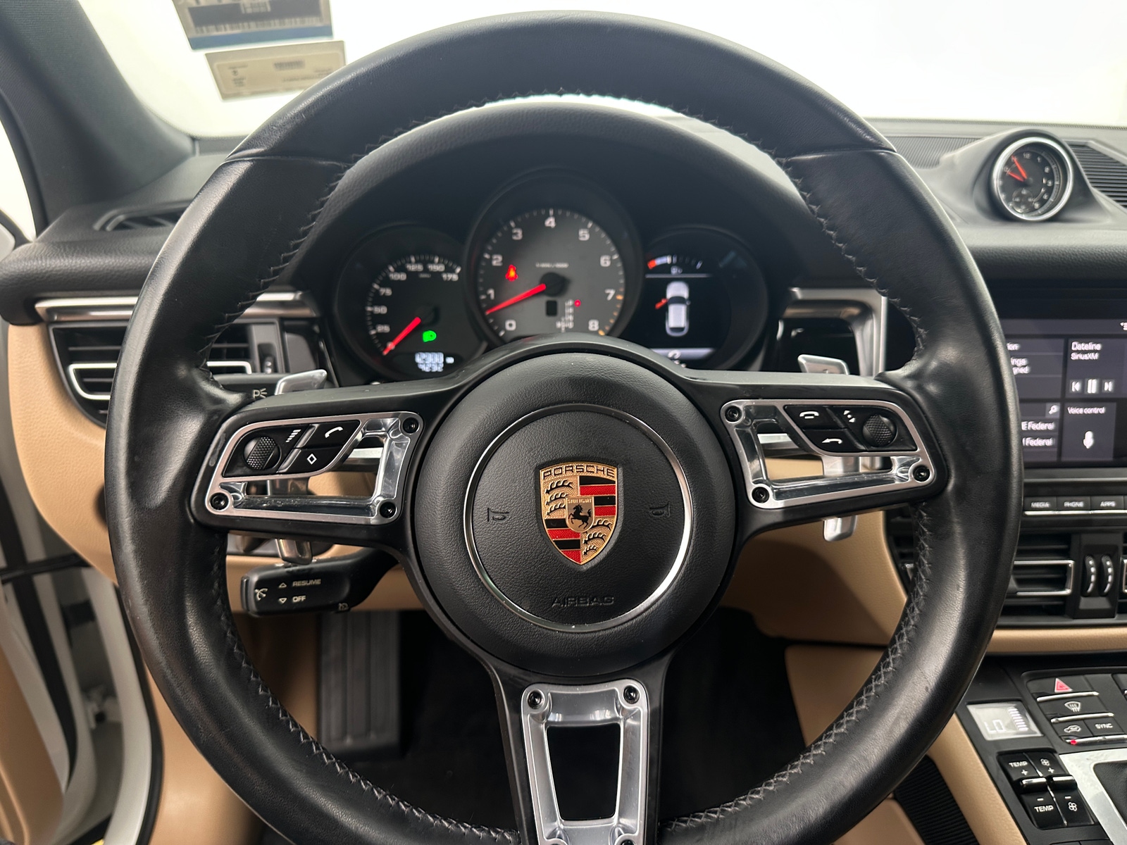 Thumbnail: 2021 Porsche Macan - 4