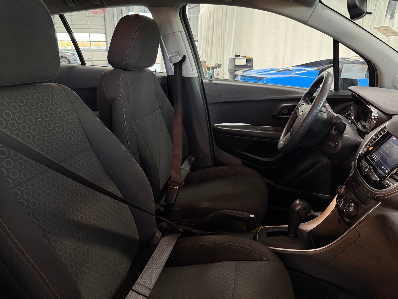 Thumbnail: 2021 Chevrolet Trax - 2