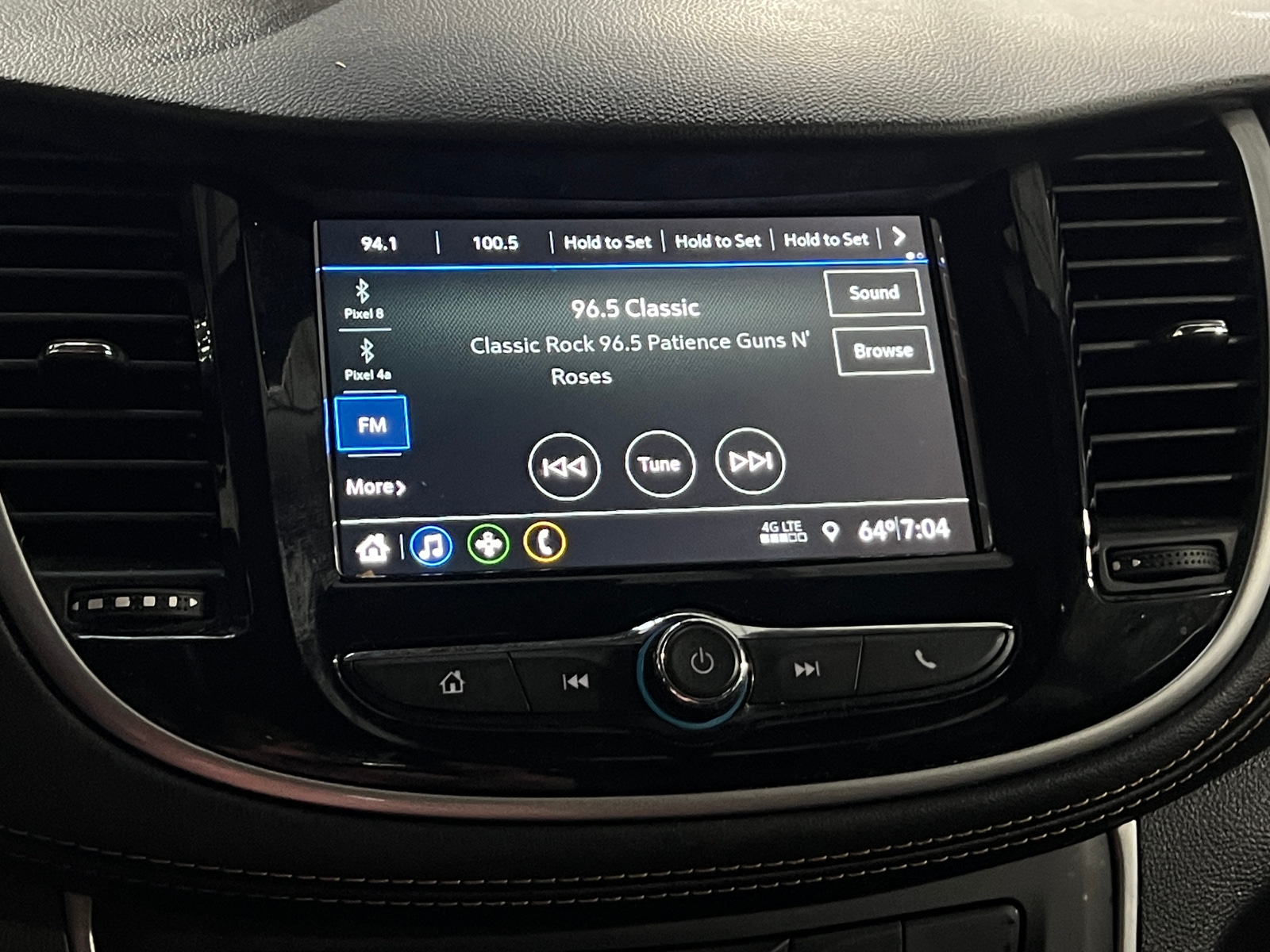 Thumbnail: 2019 Chevrolet Trax - 4