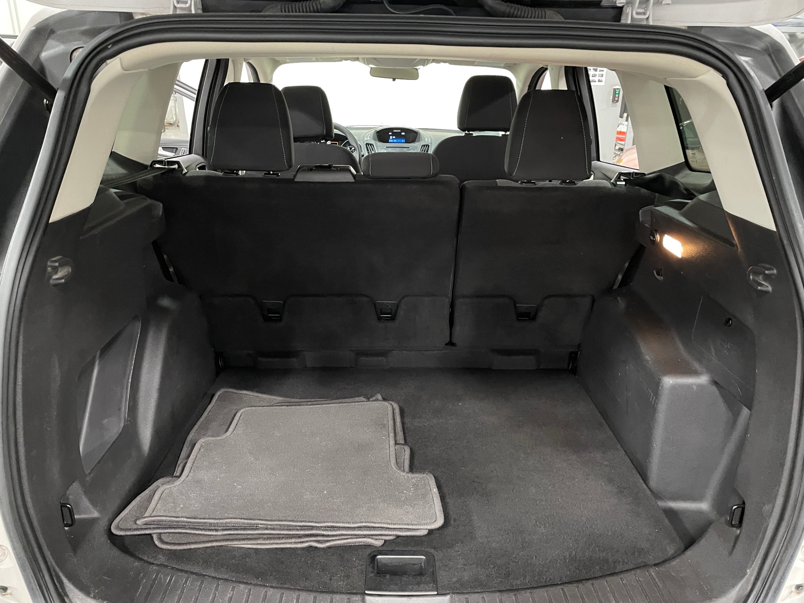 Thumbnail: 2017 Ford Escape - 7