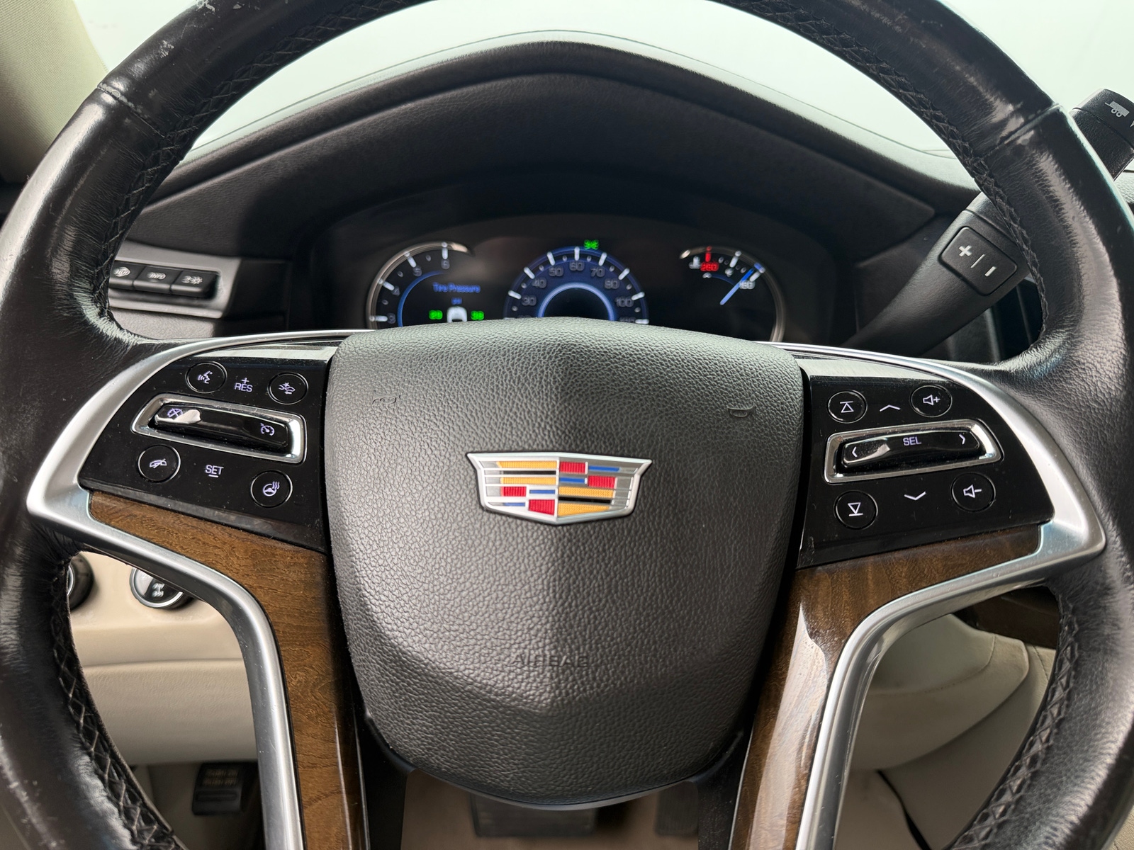 Thumbnail: 2019 Cadillac Escalade - 4