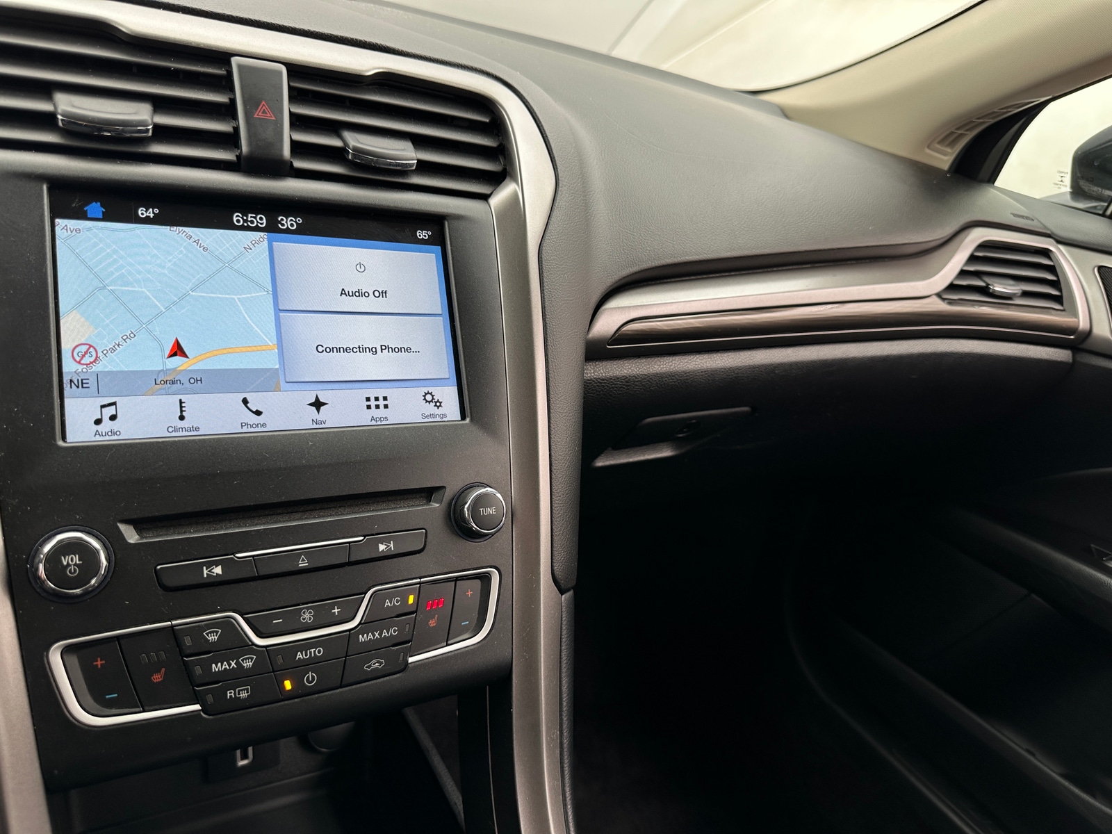 Thumbnail: 2017 Ford Fusion - 4