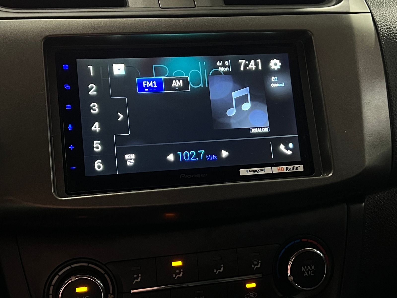 Thumbnail: 2019 Nissan Sentra - 4