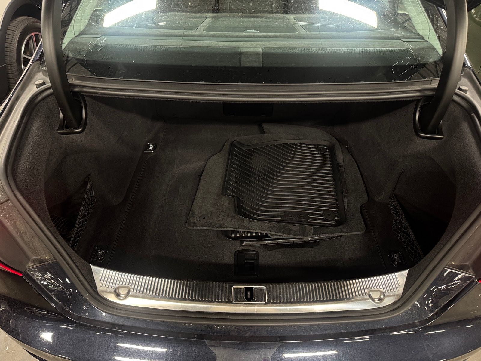 Thumbnail: 2017 Audi A8 - 6