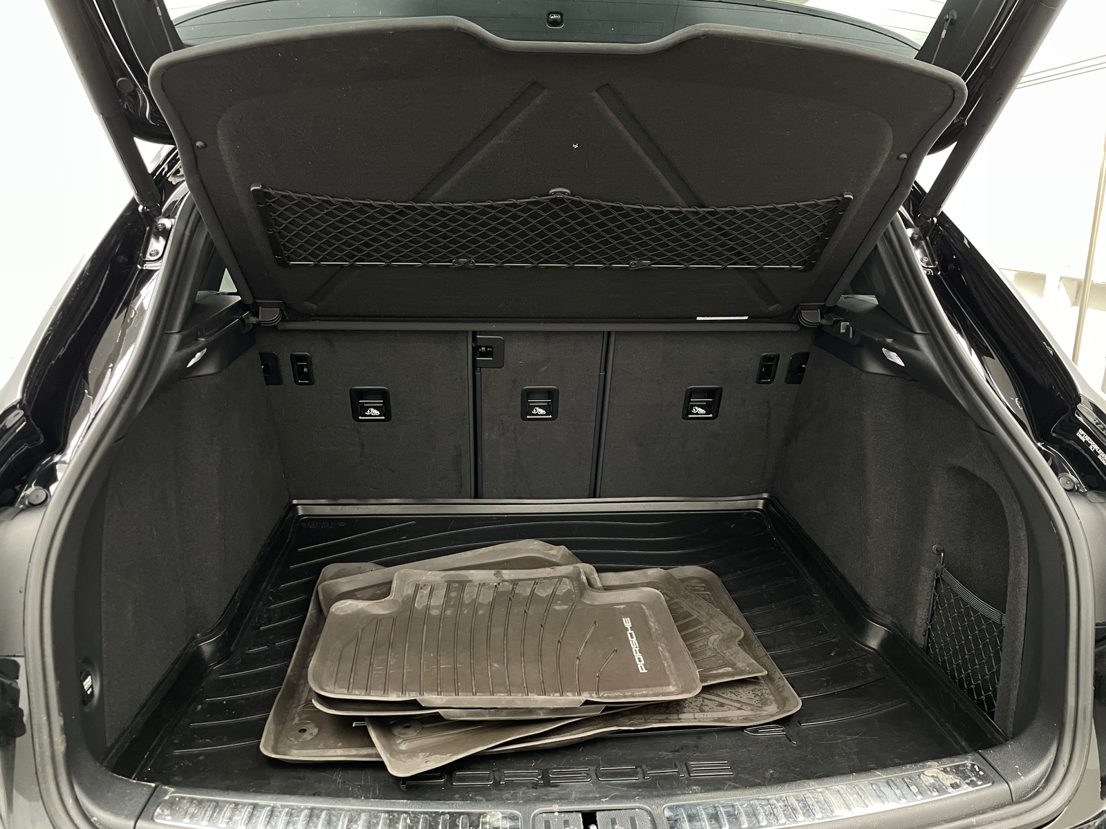 Thumbnail: 2019 Porsche Macan - 6