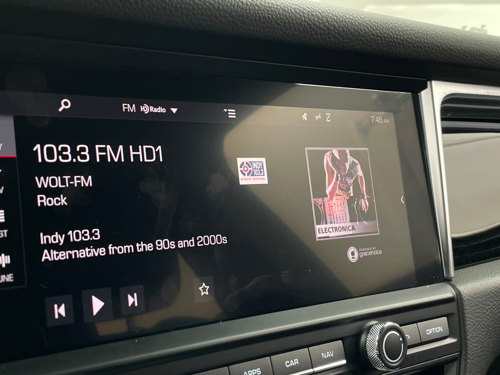 Thumbnail: 2019 Porsche Macan - 3