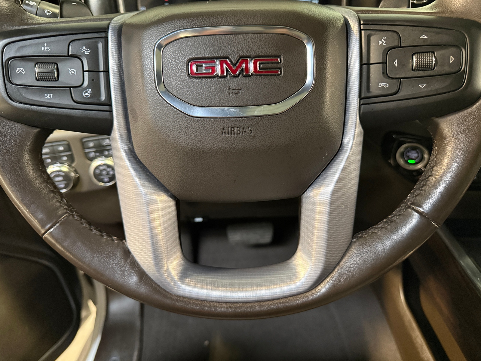 Thumbnail: 2022 GMC Sierra 1500 - 4