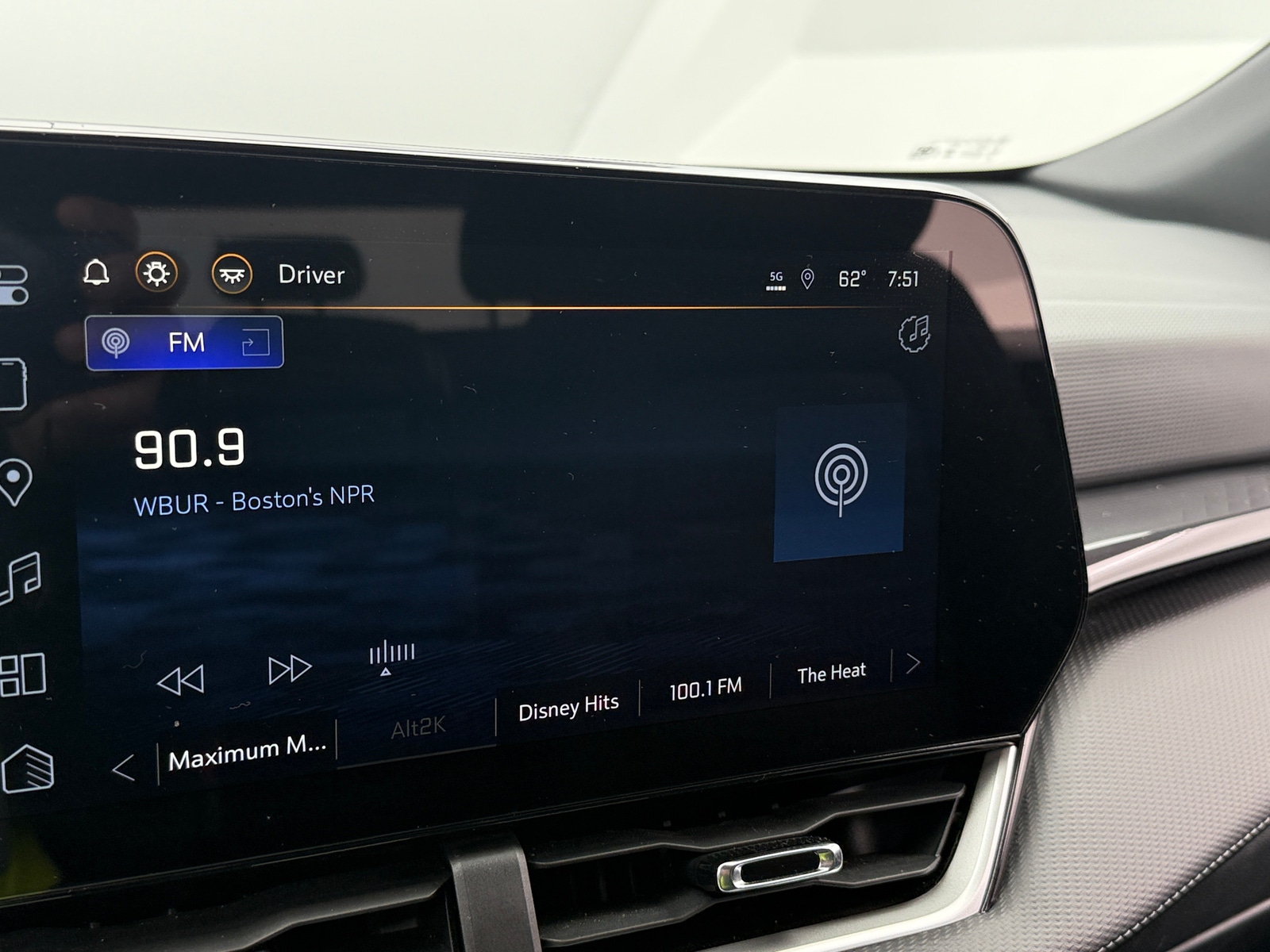 Thumbnail: 2025 Chevrolet Equinox - 4