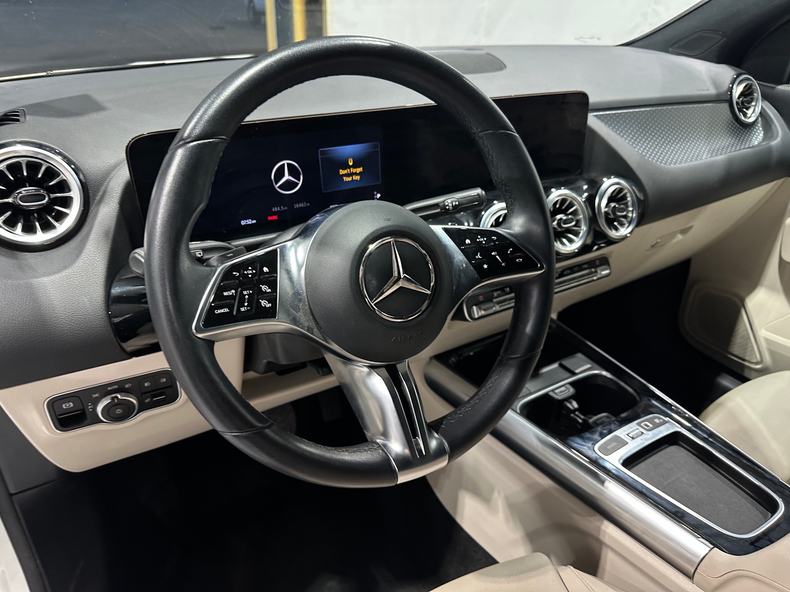 Thumbnail: 2025 Mercedes-Benz GLA - 4