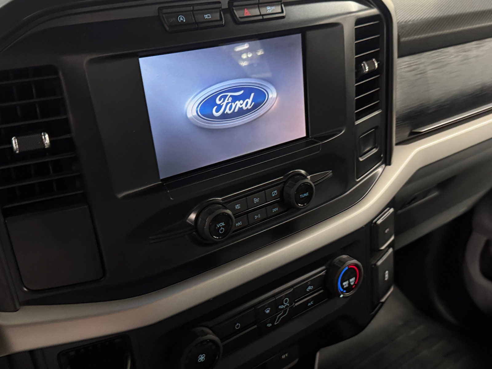 Thumbnail: 2021 Ford Econoline - 4