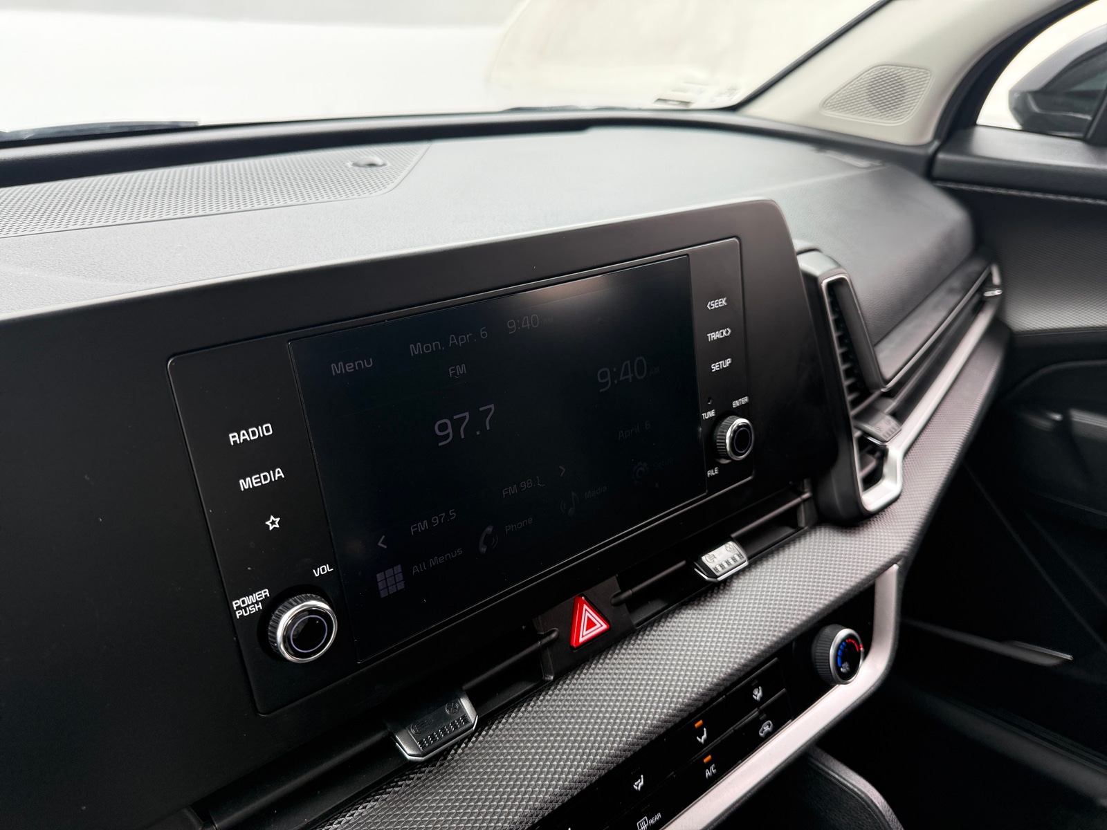 Thumbnail: 2024 Kia Sportage - 4