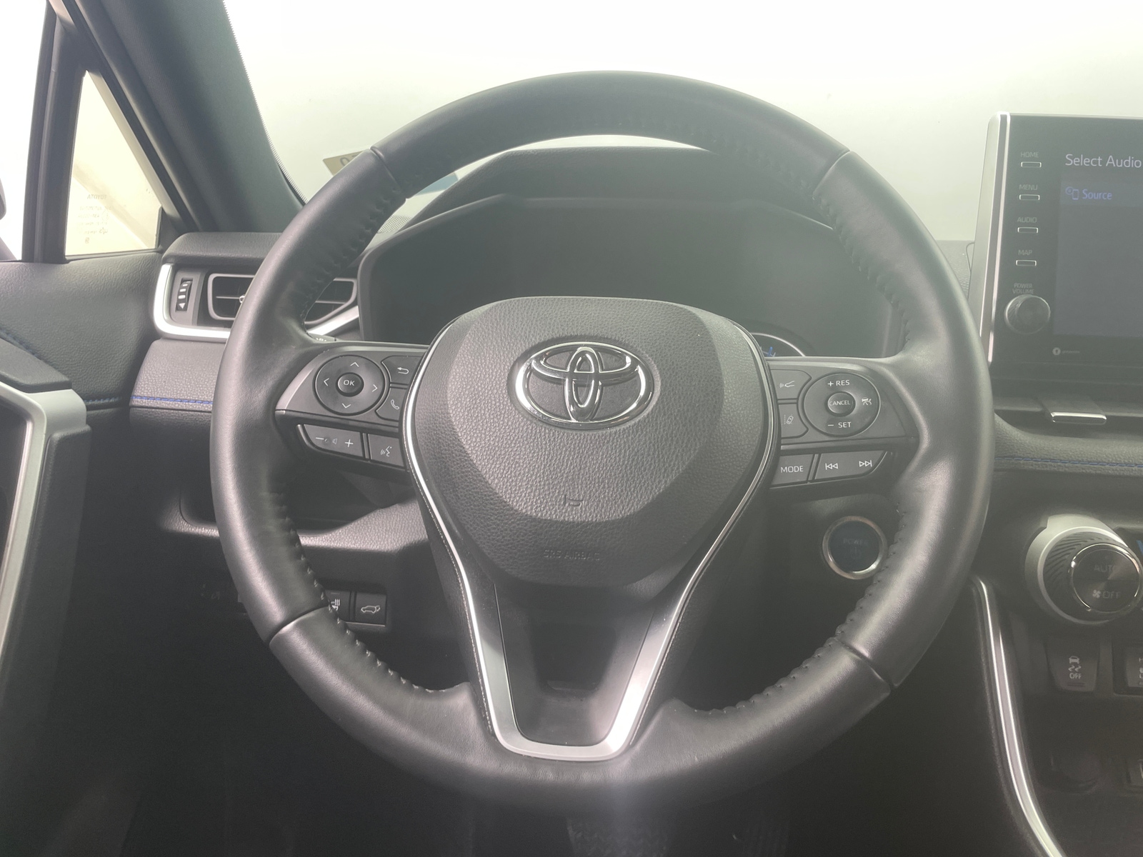 Thumbnail: 2022 Toyota RAV4 - 4