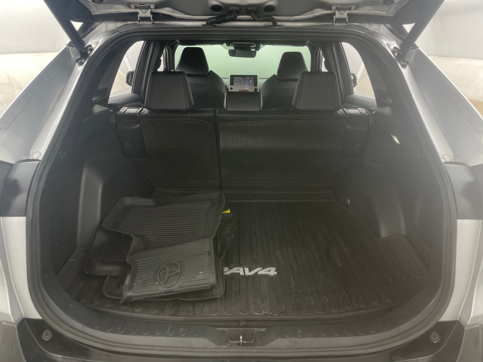 Thumbnail: 2022 Toyota RAV4 - 6