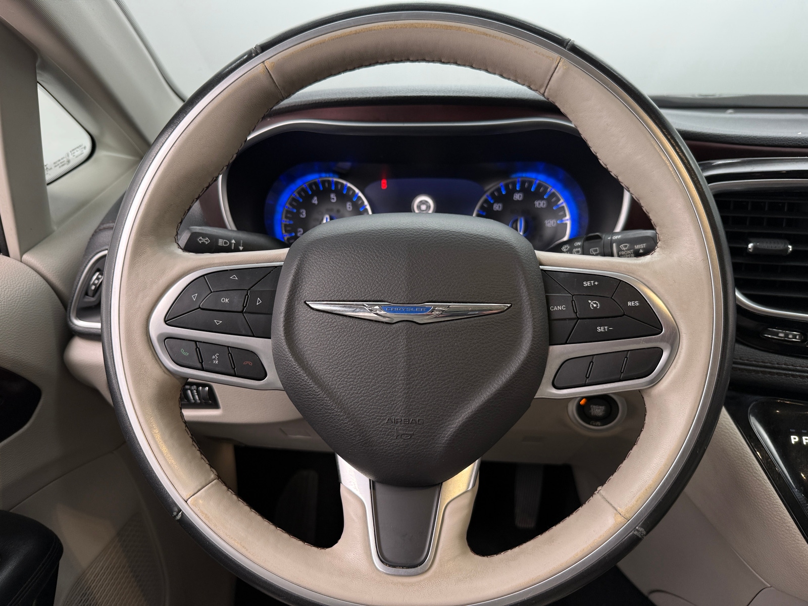 Thumbnail: 2020 Chrysler Pacifica - 4