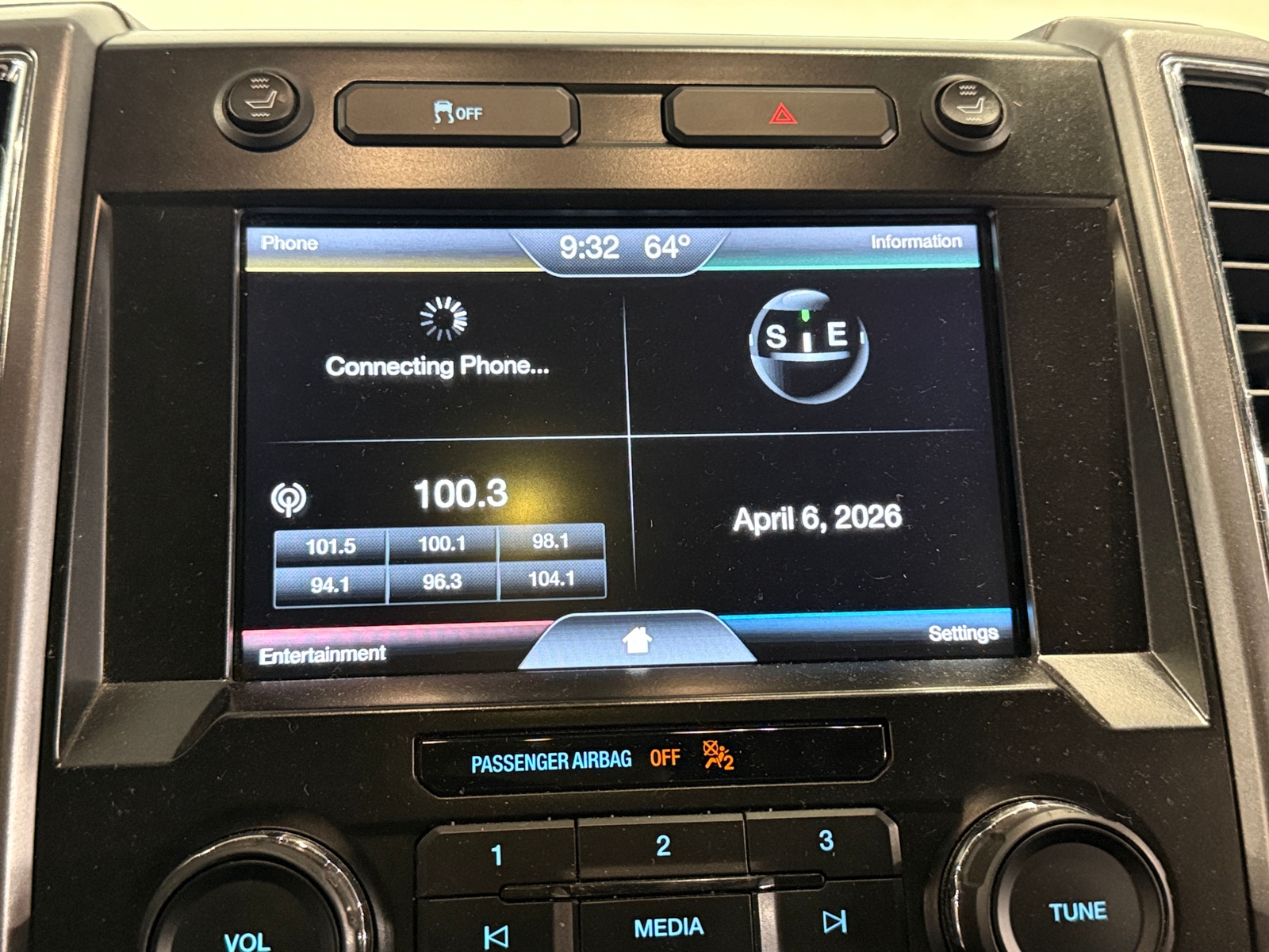 Thumbnail: 2015 Ford Econoline - 4