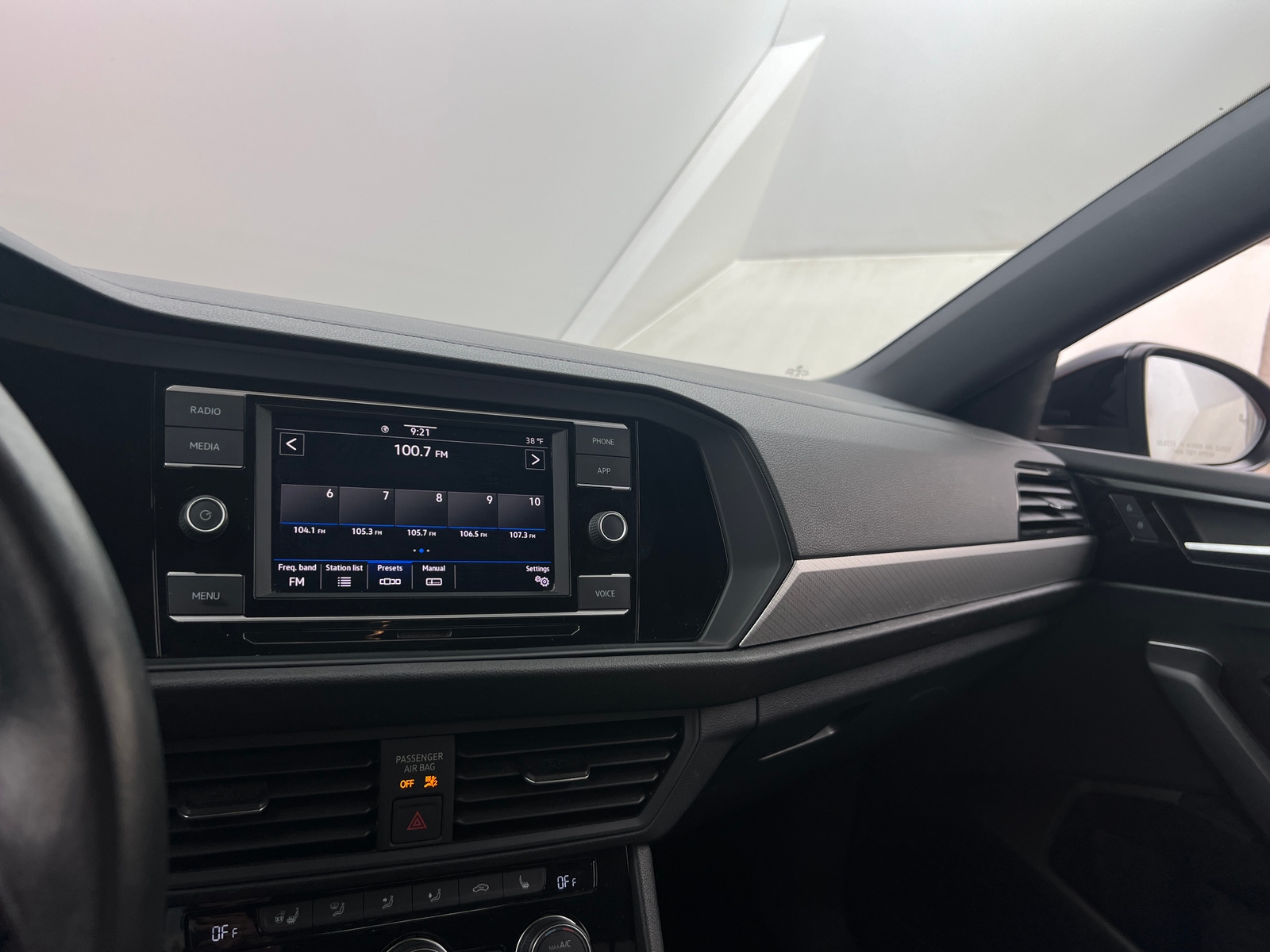 Thumbnail: 2020 Volkswagen Jetta - 3