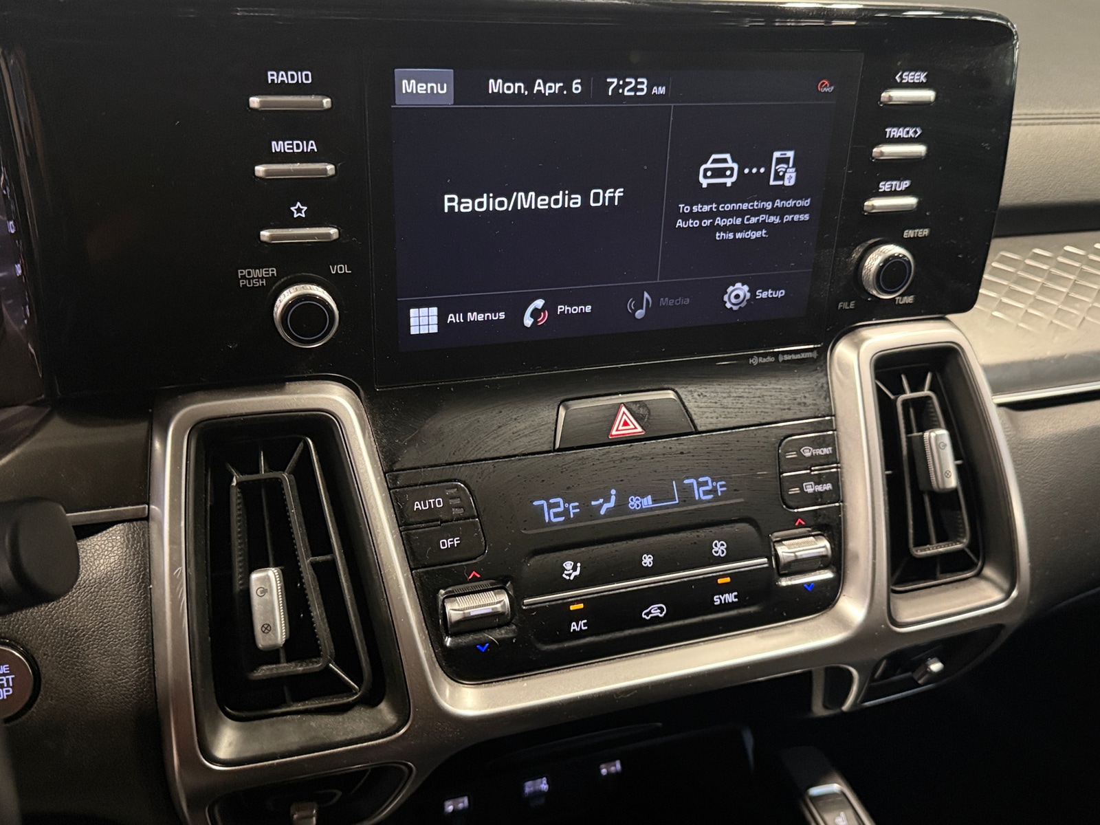 Thumbnail: 2021 Kia Sorento - 3