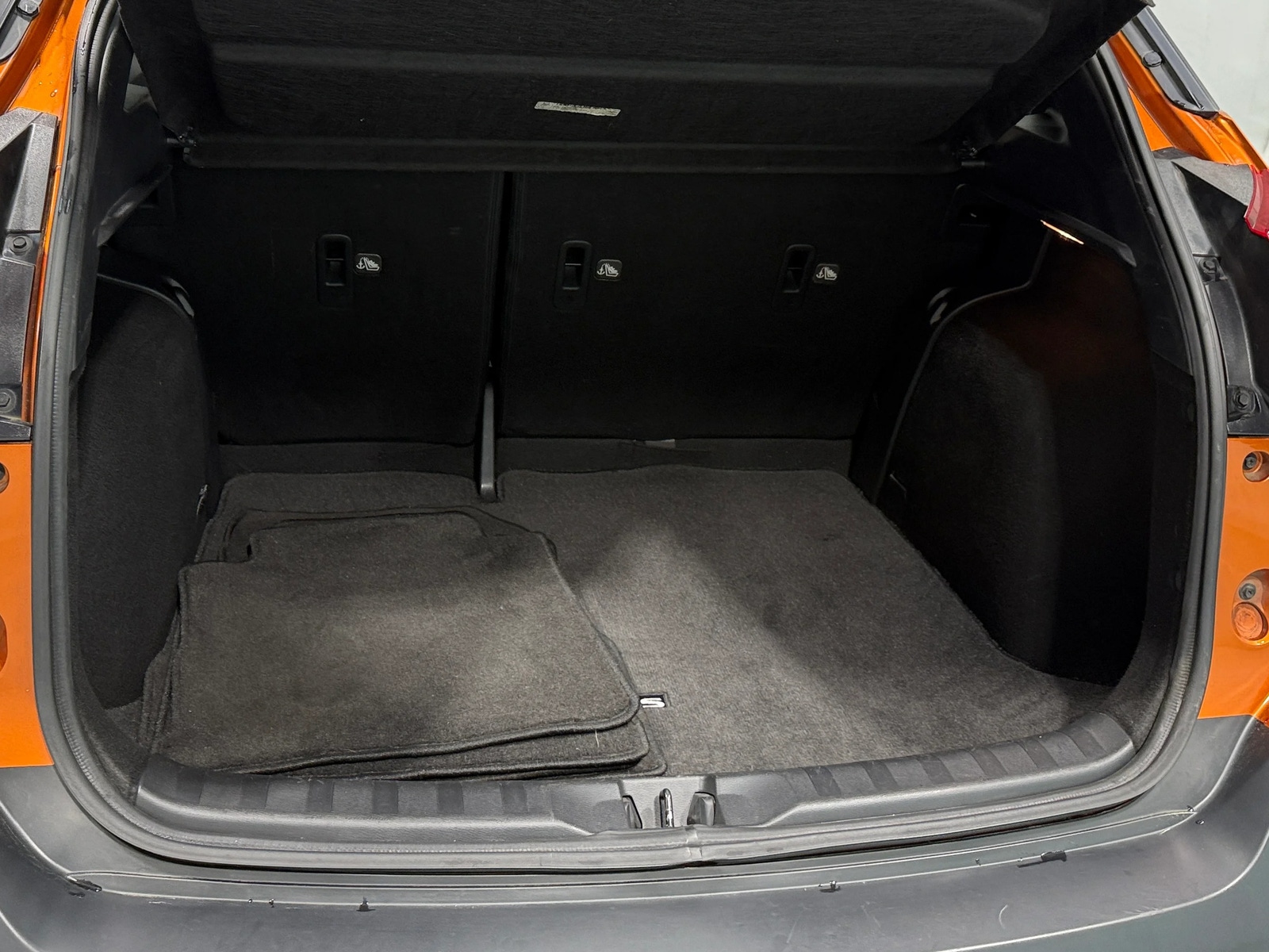 Thumbnail: 2019 Nissan Kicks - 7