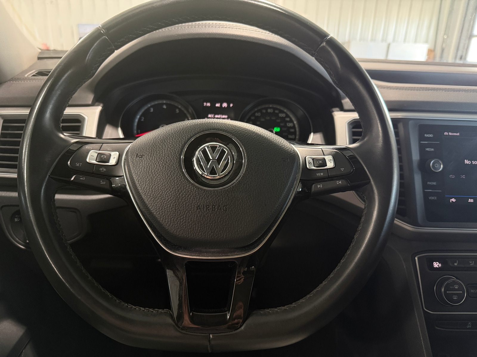 Thumbnail: 2019 Volkswagen Atlas - 4