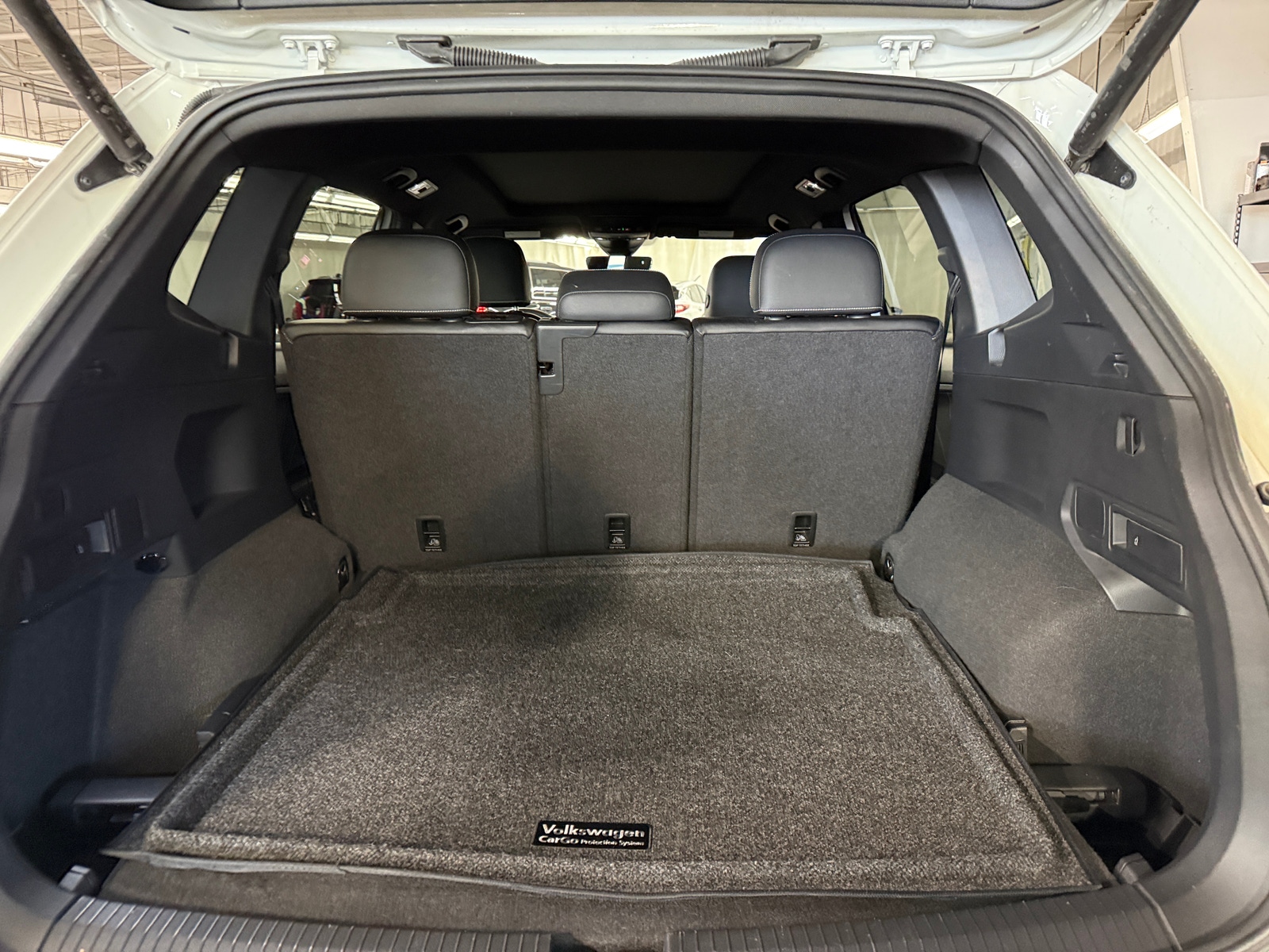 Thumbnail: 2024 Volkswagen Tiguan - 6