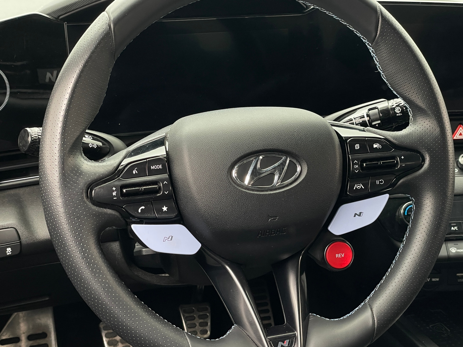 Thumbnail: 2022 Hyundai Elantra - 5