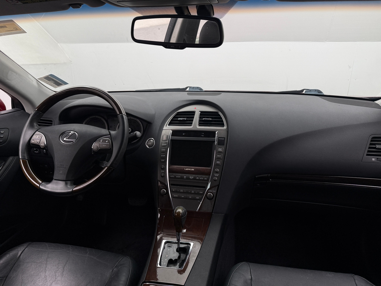 Thumbnail: 2011 Lexus ES - 2