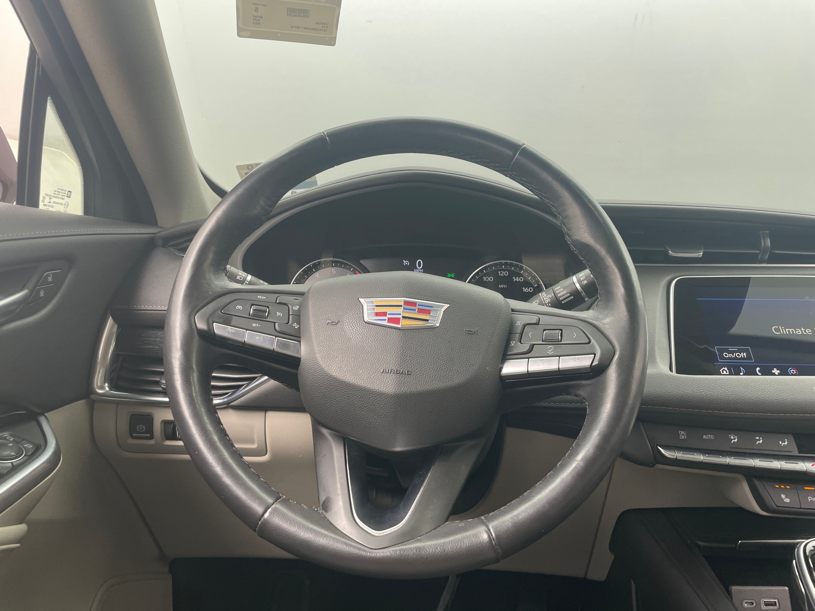 Thumbnail: 2022 Cadillac XT4 - 4