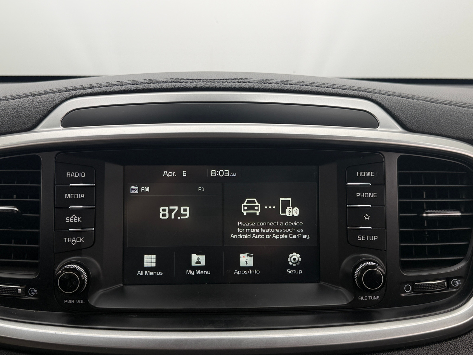 Thumbnail: 2020 Kia Sorento - 3