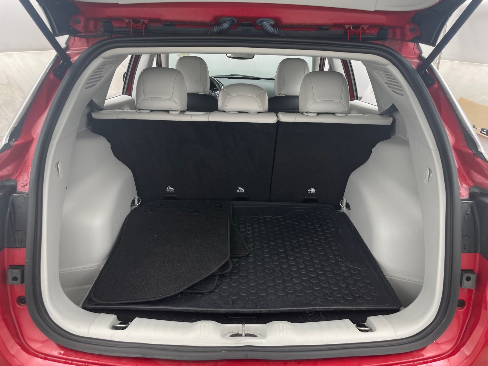 Thumbnail: 2019 Jeep Compass - 6