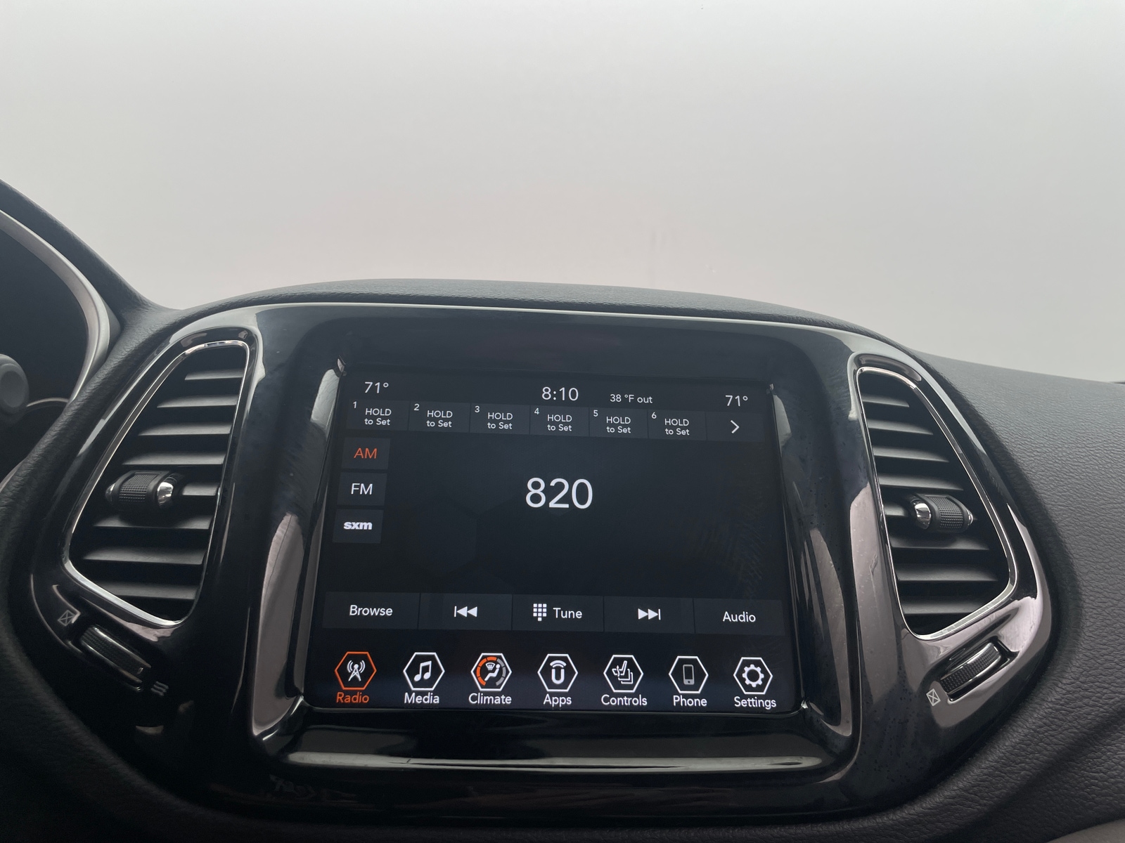 Thumbnail: 2019 Jeep Compass - 3